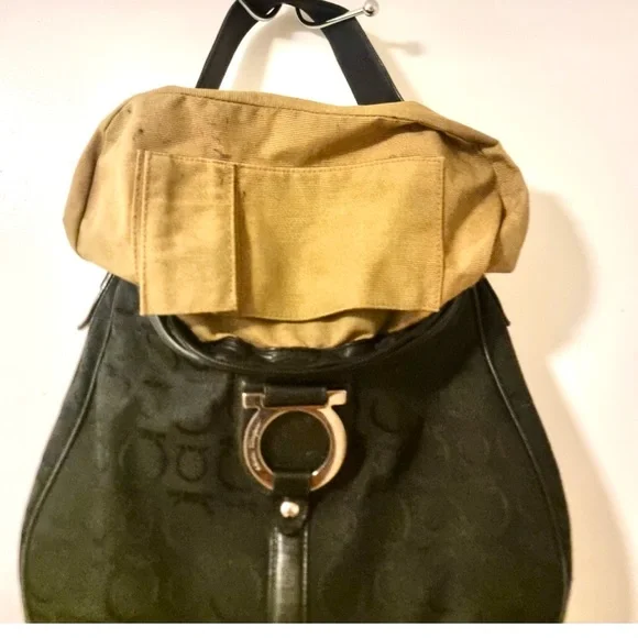 Ferragamo Black Leather Fabric shoulder Bag. Professionally restored. Dust bag - Picture 5 of 10
